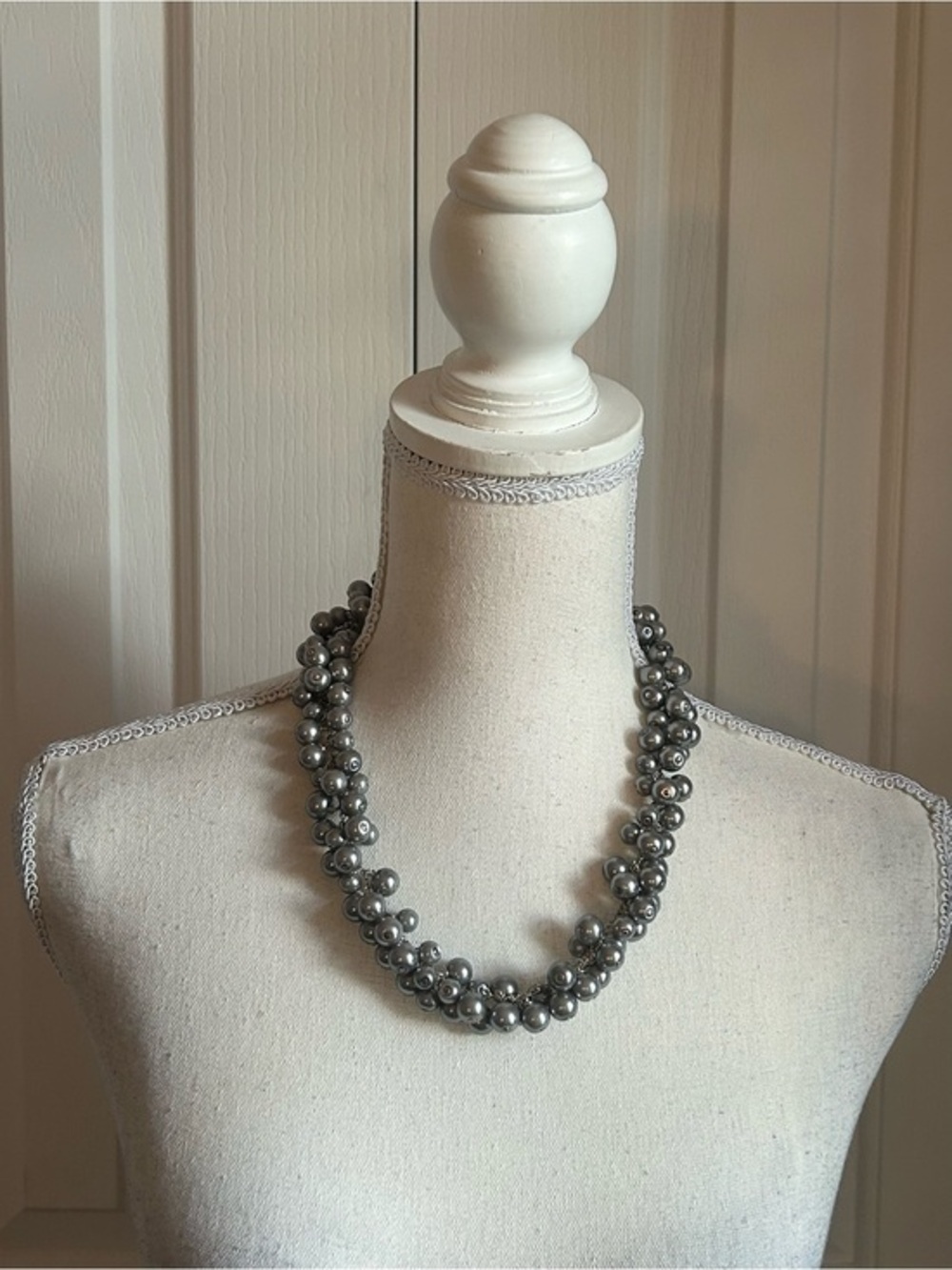 NWOT women gray glass pearl cluster necklace, cha-cha, two sizes of pearls